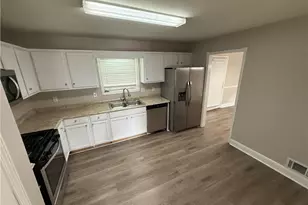 8080 Sumit Creek Dr, Kennesaw, GA 30152 - Photo 13