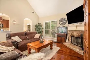 1210 Jefferson Walk Cir, Jefferson, GA 30549 - Photo 7