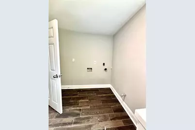 2924 Handy Drive NW, Atlanta, GA 30318 - Photo 9