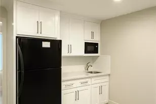 2048 Kelvin Dr, Lawrenceville, GA 30043 - Photo 19