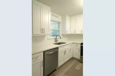 2048 Kelvin Drive, Lawrenceville, GA 30043 - Photo 7