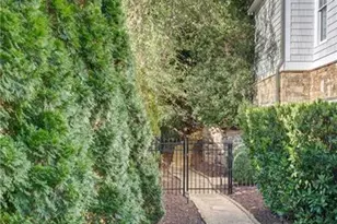 3100 Rhodenhaven Dr NW, Atlanta, GA 30327 - Photo 47