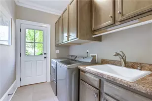 3100 Rhodenhaven Dr NW, Atlanta, GA 30327 - Photo 29