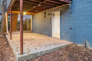 2529 Riggs Dr, Atlanta, GA 30344 - Photo 9