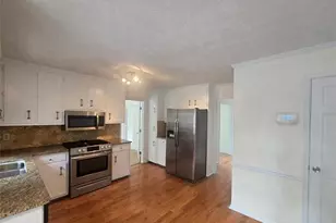 639 Royal Abbey Dr, Stone Mountain, GA 30088 - Photo 9