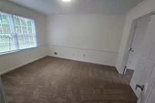 639 Royal Abbey Dr, Stone Mountain, GA 30088 - Photo 13