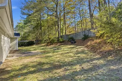 127 Springbrook Drive, Auburn, GA 30011 - Photo 27