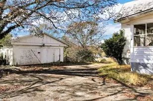 283 Yonah St, Cornelia, GA 30531 - Photo 13