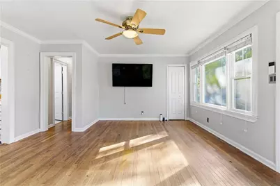 142 Woodbine Circle SE, Atlanta, GA 30317 - Photo 11