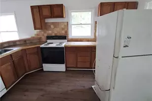 2174 Whites Mill Rd, Decatur, GA 30032 - Photo 3