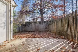 1077 New Haven Dr SW, Marietta, GA 30064 - Photo 13