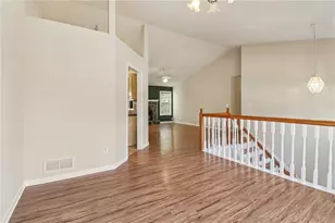 572 Casey's Crossing, Winder, GA 30680 - Photo 3