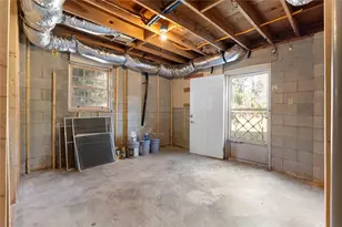 169 Hurt Dr SE, Smyrna, GA 30082 - Photo 15