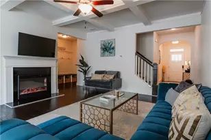 558 Arbor Crowne Dr, Lawrenceville, GA 30045 - Photo 3