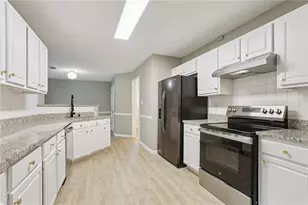 2415 Hamilton Parc Ln, Buford, GA 30519 - Photo 9