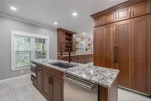 105 Beech Tree Ln, Roswell, GA 30075 - Photo 7