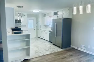 471 Village Green Ct SW, Lilburn, GA 30047 - Photo 7