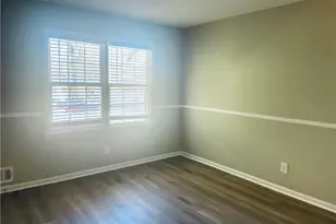 471 Village Green Ct SW, Lilburn, GA 30047 - Photo 13