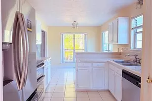 221 Heathrow Dr, Riverdale, GA 30274 - Photo 3