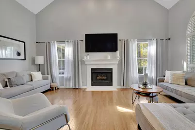 10945 Pinehigh Drive, Alpharetta, GA 30022 - Photo 3