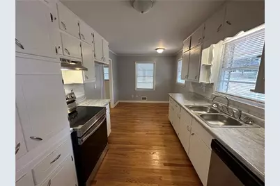 423 Center Circle, Conyers, GA 30094 - Photo 7