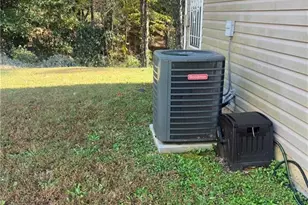 5490 Twin Lakes Dr, College Park, GA 30349 - Photo 5