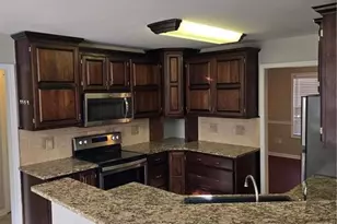 585 Chapel Walk Ln, Lawrenceville, GA 30045 - Photo 5