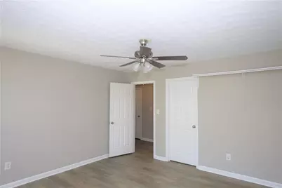 483 Marsh Lake Road, Lawrenceville, GA 30045 - Photo 15
