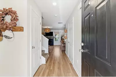 421 Red Coat Lane, Woodstock, GA 30188 - Photo 3