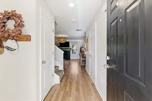 421 Red Coat Ln, Woodstock, GA 30188 - Photo 3