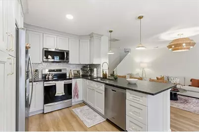 421 Red Coat Lane, Woodstock, GA 30188 - Photo 9