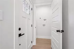 4 Mobley Dr SE, Atlanta, GA 30315 - Photo 5