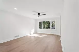 4 Mobley Dr SE, Atlanta, GA 30315 - Photo 9