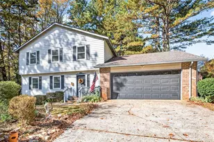 1075 Westchester Dr SW, Lilburn, GA 30047 - Photo 3