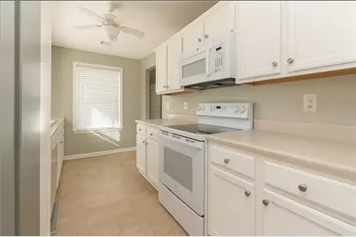 1712 Summerwoods Lane, Griffin, GA 30224 - Photo 5