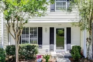 2104 Queen Anne Ct, Sandy Springs, GA 30350 - Photo 3