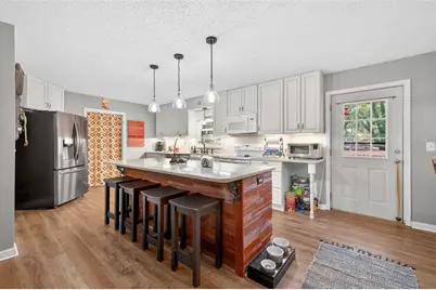 5867 Meadow View Lane, Flowery Branch, GA 30542 - Photo 9