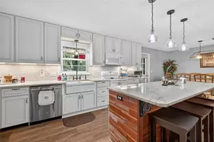 5867 Meadow View Ln, Flowery Branch, GA 30542 - Photo 11