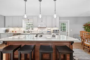 5867 Meadow View Ln, Flowery Branch, GA 30542 - Photo 9