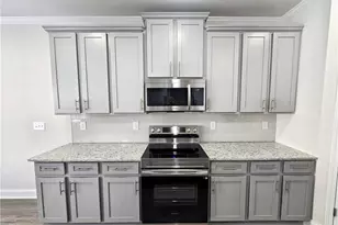 7327 Rocklin Ln, Flowery Branch, GA 30542 - Photo 13