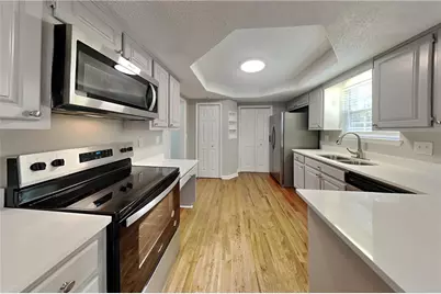 4902 Sturbridge Crescent NE, Roswell, GA 30075 - Photo 5