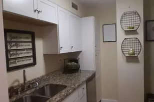 300 W Peachtree St, Atlanta, GA 30308 - Photo 15