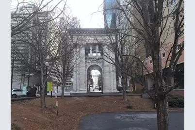 300 W Peachtree Street #3I, Atlanta, GA 30308 - Photo 3