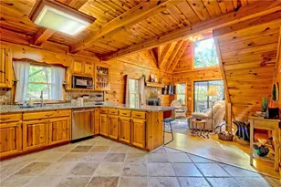 2146 Bend N Hickory Rd, Toccoa, GA 30577 - Photo 3