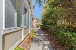 2728 Vintage Reserve Ln, Marietta, GA 30066 - Photo 5