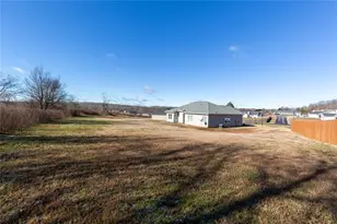 82 Gray Field Ct, Jefferson, GA 30549 - Photo 29