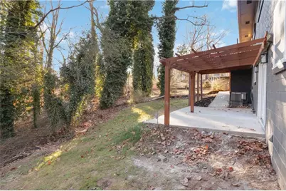 2718 Delowe Drive, Atlanta, GA 30344 - Photo 31