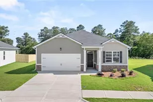 88 White Spruce Wy, Newnan, GA 30265 - Photo 1