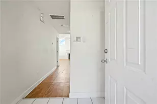 37 Greentree Dr, Newnan, GA 30265 - Photo 3