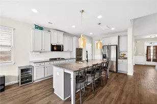 300 Palm Springs Cir, Fairburn, GA 30213 - Photo 11